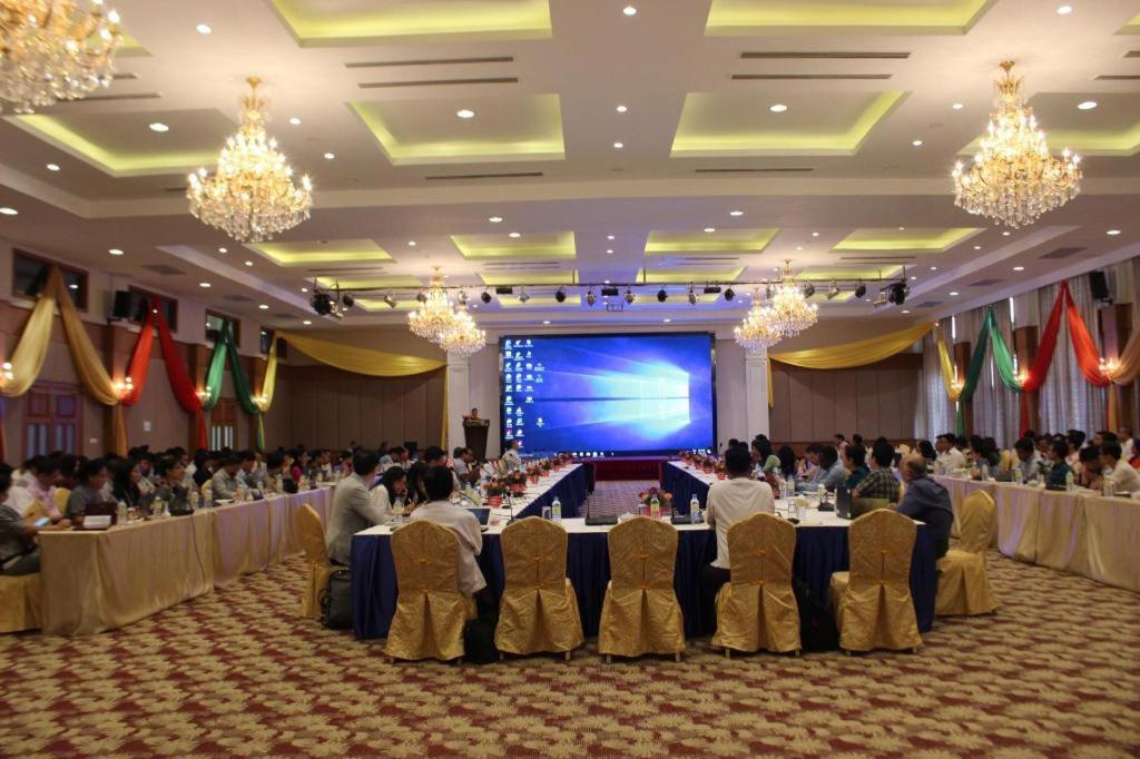 Horizon Lake View Resort Naypyidaw Ngoại thất bức ảnh