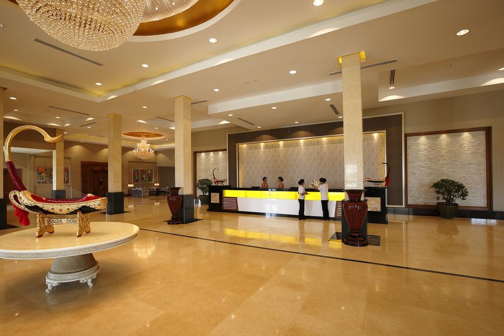 Horizon Lake View Resort Naypyidaw Ngoại thất bức ảnh